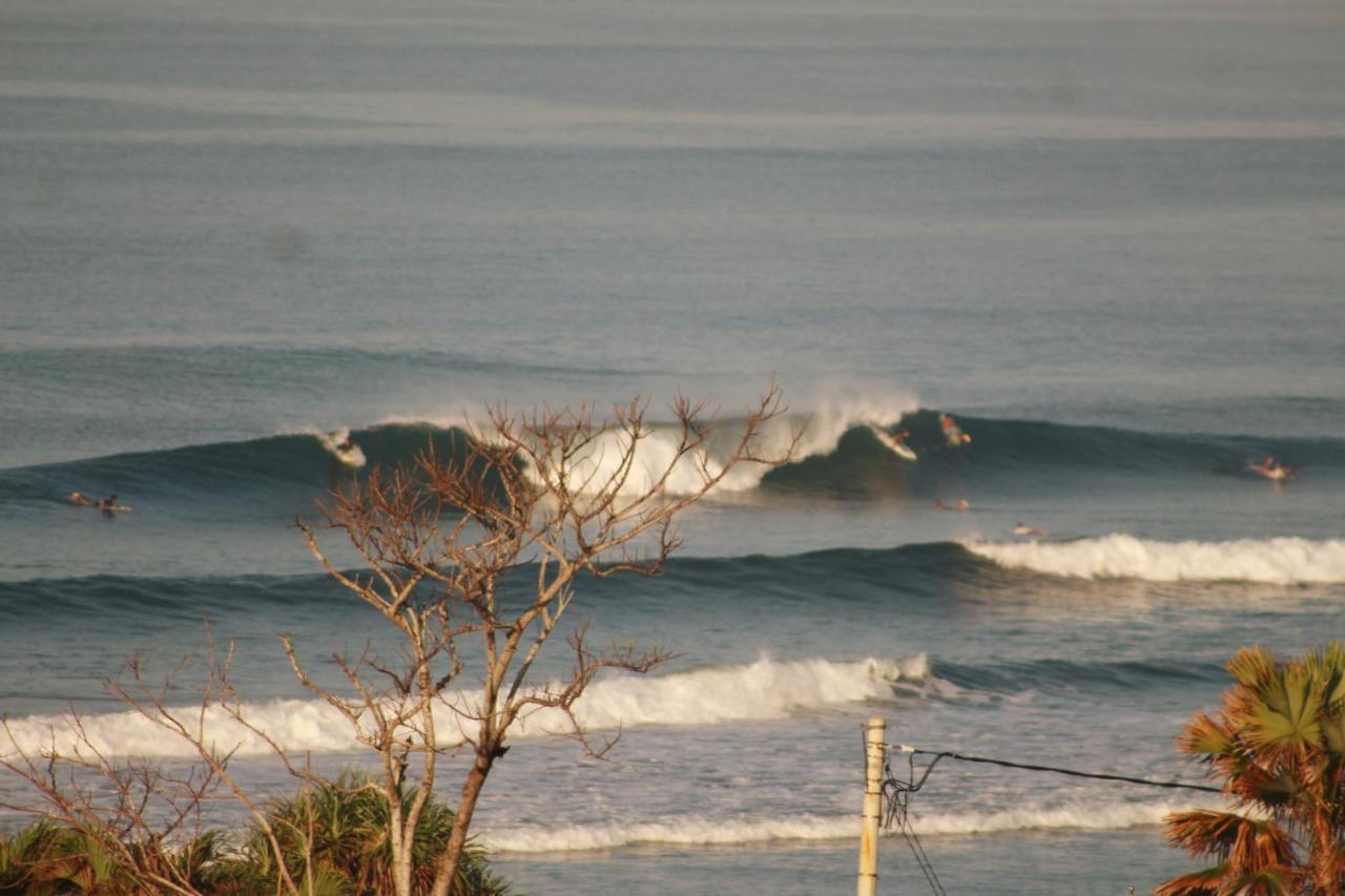 Jungle House - Surf & Stay Pulukan Kültér fotó