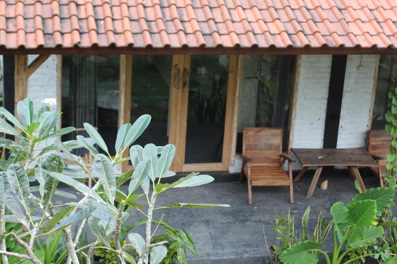 Jungle House - Surf & Stay Pulukan Kültér fotó