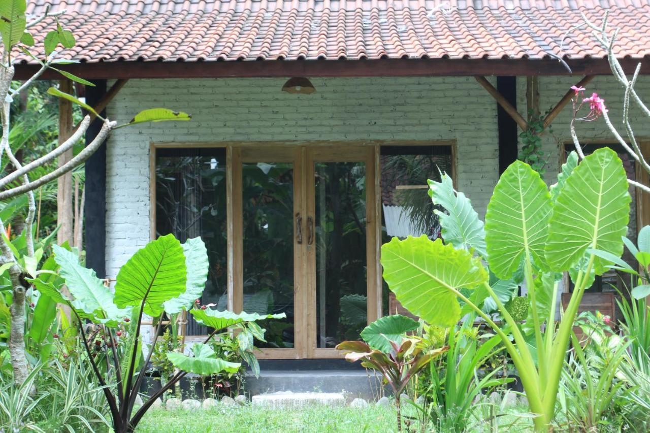 Jungle House - Surf & Stay Pulukan Kültér fotó