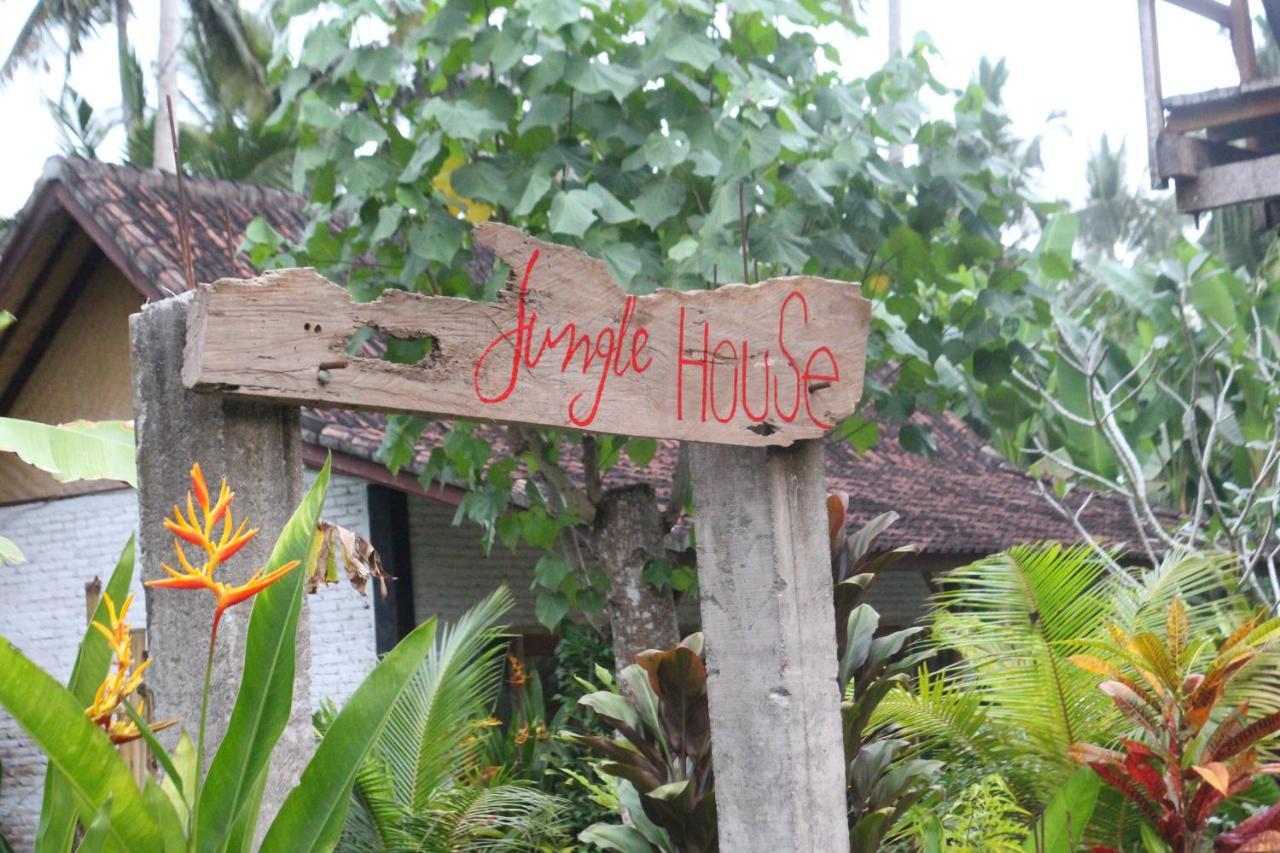 Jungle House - Surf & Stay Pulukan Kültér fotó