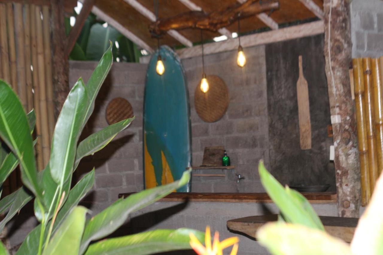 Jungle House - Surf & Stay Pulukan Kültér fotó