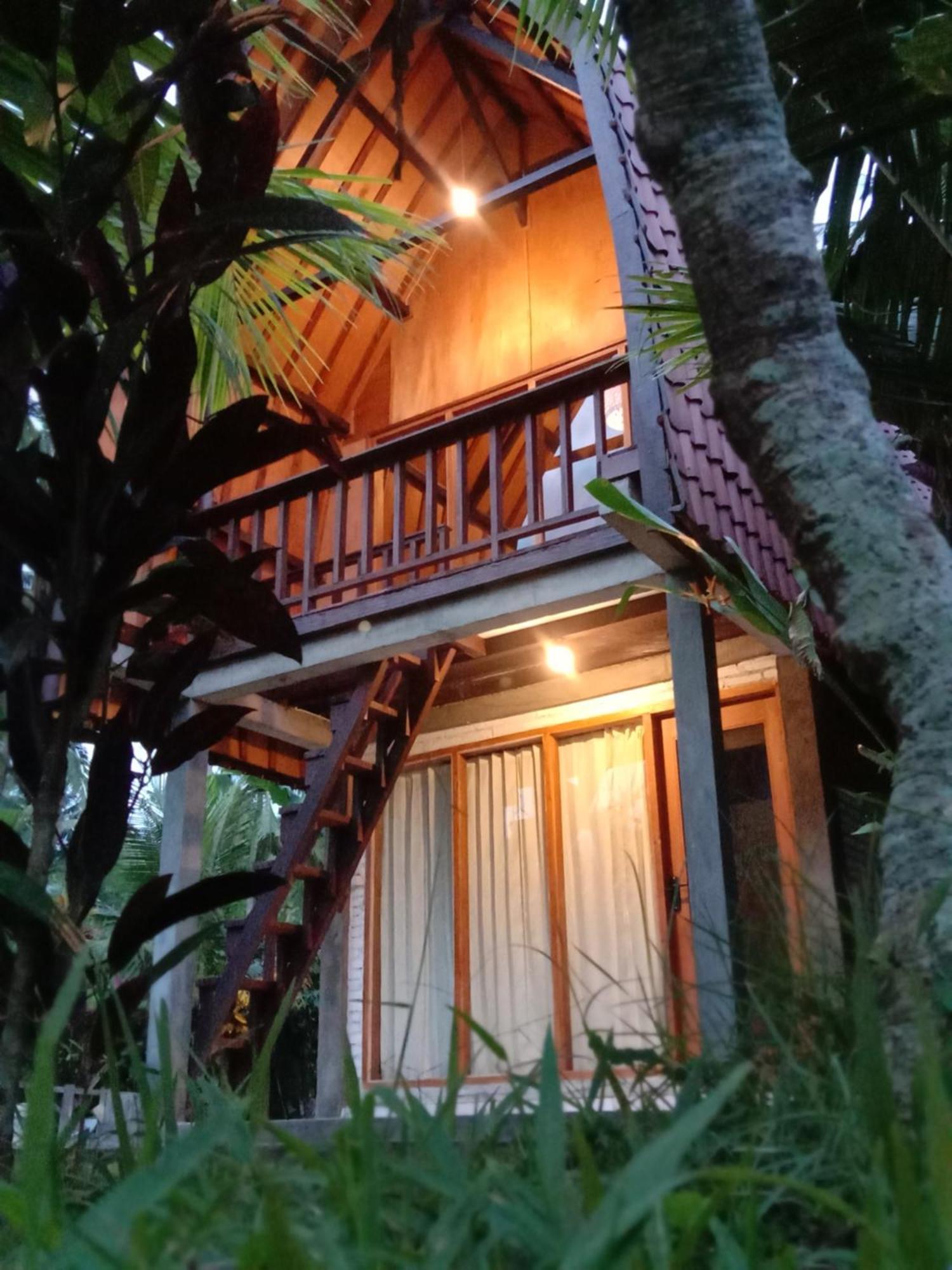 Jungle House - Surf & Stay Pulukan Kültér fotó